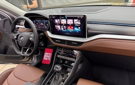 Skoda Kodiaq I, 2023 год, 4 000 000 рублей, 38 фотография