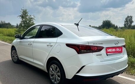 Hyundai Solaris II рестайлинг, 2020 год, 1 800 000 рублей, 3 фотография