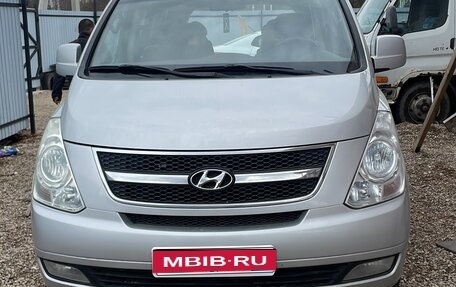 Hyundai Grand Starex Grand Starex I рестайлинг 2, 2008 год, 1 350 000 рублей, 1 фотография