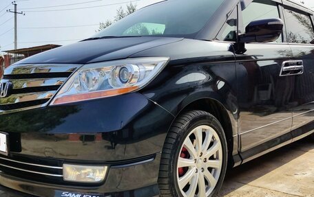 Honda Elysion I, 2010 год, 1 800 000 рублей, 3 фотография