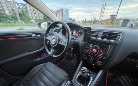 Volkswagen Jetta VI, 2013 год, 860 000 рублей, 19 фотография