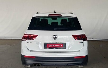 Volkswagen Tiguan II, 2018 год, 1 977 000 рублей, 5 фотография