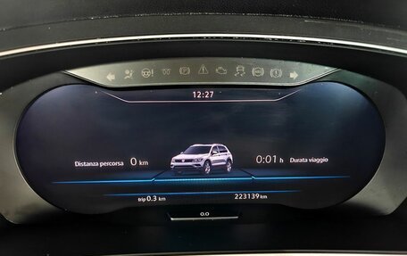 Volkswagen Tiguan II, 2018 год, 1 977 000 рублей, 13 фотография