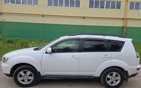 Mitsubishi Outlander III рестайлинг 3, 2012 год, 1 400 000 рублей, 4 фотография