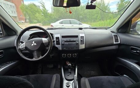 Mitsubishi Outlander III рестайлинг 3, 2012 год, 1 400 000 рублей, 5 фотография