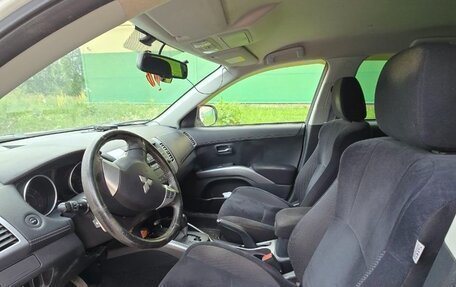 Mitsubishi Outlander III рестайлинг 3, 2012 год, 1 400 000 рублей, 9 фотография