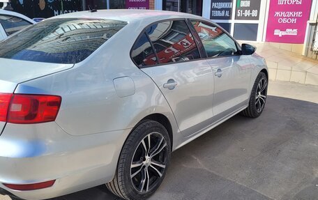 Volkswagen Jetta VI, 2012 год, 850 000 рублей, 2 фотография