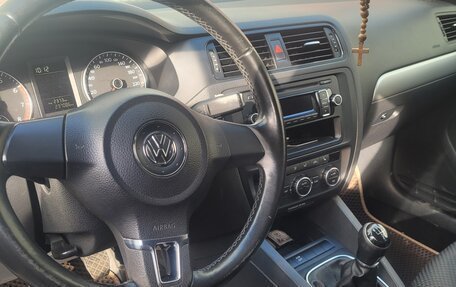 Volkswagen Jetta VI, 2012 год, 850 000 рублей, 14 фотография