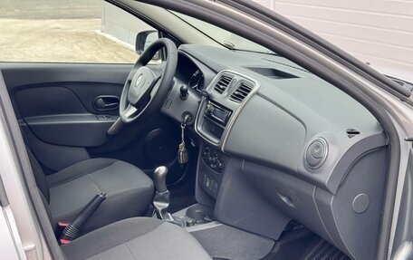 Renault Logan II, 2015 год, 580 000 рублей, 14 фотография