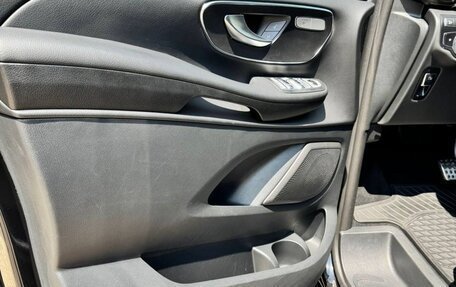 Mercedes-Benz V-Класс, 2018 год, 6 500 000 рублей, 10 фотография