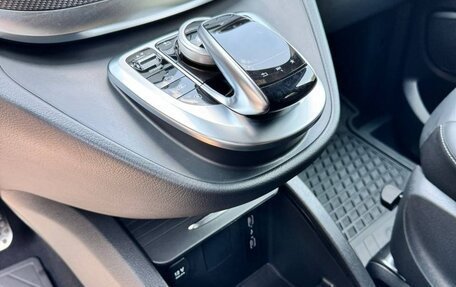 Mercedes-Benz V-Класс, 2018 год, 6 500 000 рублей, 15 фотография