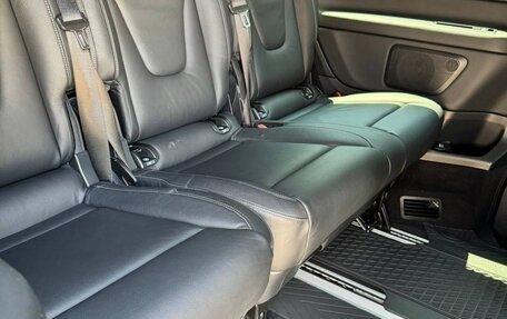 Mercedes-Benz V-Класс, 2018 год, 6 500 000 рублей, 22 фотография