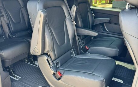 Mercedes-Benz V-Класс, 2018 год, 6 500 000 рублей, 23 фотография