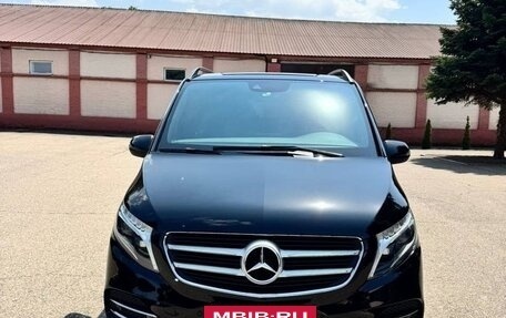 Mercedes-Benz V-Класс, 2018 год, 6 500 000 рублей, 5 фотография