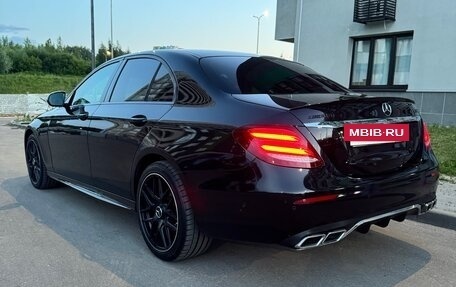 Mercedes-Benz E-Класс, 2016 год, 2 350 000 рублей, 5 фотография