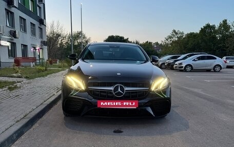 Mercedes-Benz E-Класс, 2016 год, 2 350 000 рублей, 12 фотография