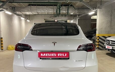 Tesla Model Y I, 2021 год, 4 000 000 рублей, 3 фотография
