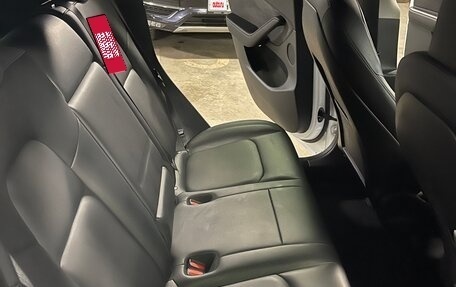 Tesla Model Y I, 2021 год, 4 000 000 рублей, 11 фотография