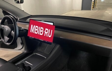 Tesla Model Y I, 2021 год, 4 000 000 рублей, 13 фотография