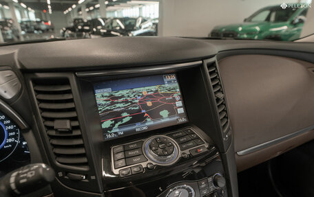Infiniti QX70, 2015 год, 2 270 000 рублей, 24 фотография