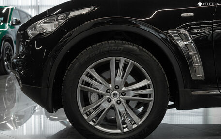Infiniti QX70, 2015 год, 2 270 000 рублей, 28 фотография