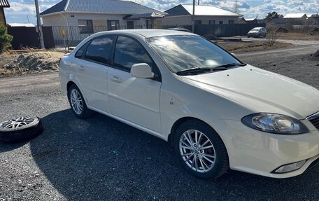 Daewoo Gentra II, 2013 год, 599 000 рублей, 2 фотография
