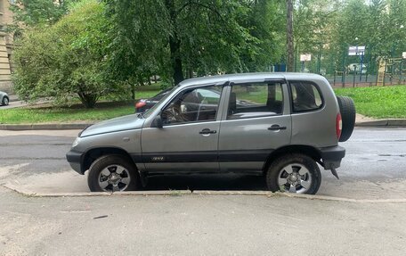Chevrolet Niva I рестайлинг, 2006 год, 185 000 рублей, 5 фотография