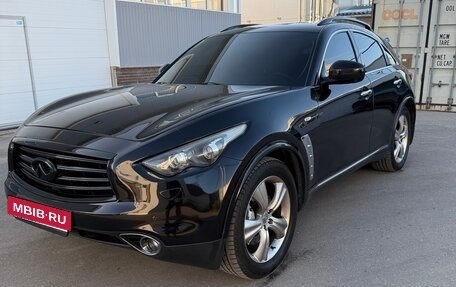 Infiniti QX70, 2015 год, 2 550 000 рублей, 4 фотография