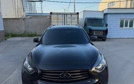 Infiniti QX70, 2015 год, 2 550 000 рублей, 2 фотография
