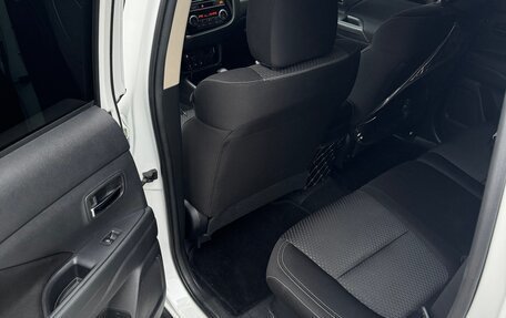 Mitsubishi Outlander III рестайлинг 3, 2019 год, 2 350 000 рублей, 18 фотография