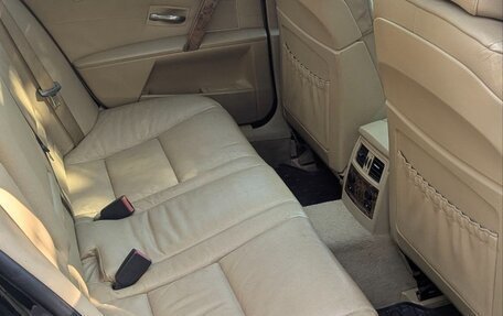 BMW 5 серия, 2005 год, 1 600 000 рублей, 13 фотография