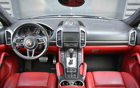 Porsche Cayenne III, 2016 год, 4 990 000 рублей, 13 фотография