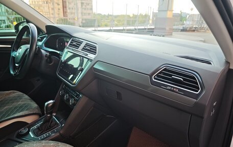 Volkswagen Tiguan II, 2019 год, 2 750 000 рублей, 24 фотография