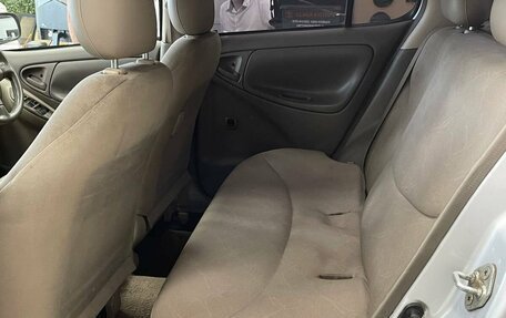 Toyota Platz, 2004 год, 388 900 рублей, 10 фотография