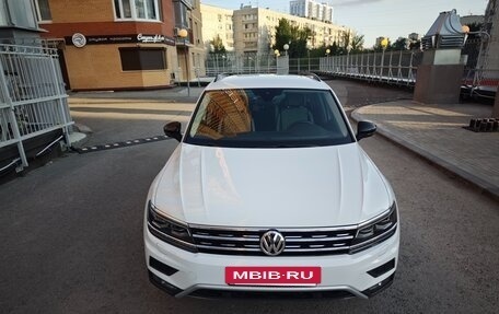 Volkswagen Tiguan II, 2019 год, 2 750 000 рублей, 10 фотография