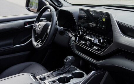 Toyota Highlander, 2025 год, 5 110 000 рублей, 14 фотография