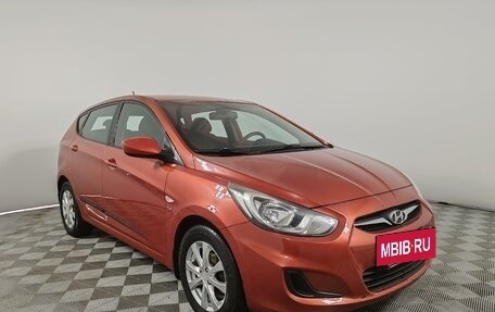Hyundai Solaris II рестайлинг, 2012 год, 820 000 рублей, 3 фотография