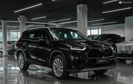 Toyota Highlander, 2024 год, 5 100 000 рублей, 2 фотография