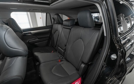 Toyota Highlander, 2024 год, 5 100 000 рублей, 14 фотография