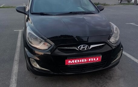 Hyundai Solaris II рестайлинг, 2014 год, 730 000 рублей, 5 фотография
