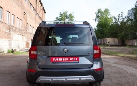 Skoda Yeti I рестайлинг, 2014 год, 1 180 000 рублей, 23 фотография