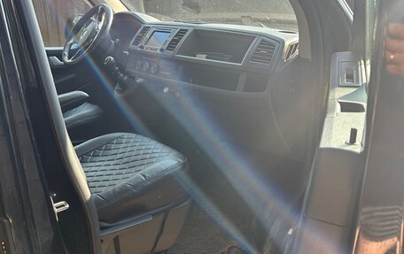 Volkswagen Caravelle T6 рестайлинг, 2015 год, 2 490 000 рублей, 7 фотография