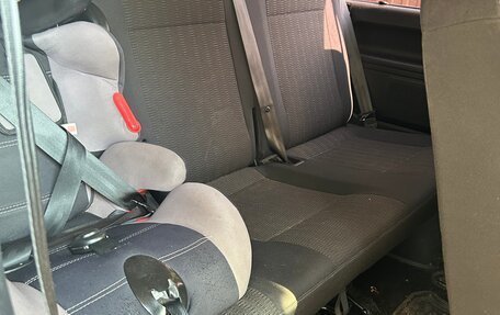 Volkswagen Caravelle T6 рестайлинг, 2015 год, 2 490 000 рублей, 8 фотография