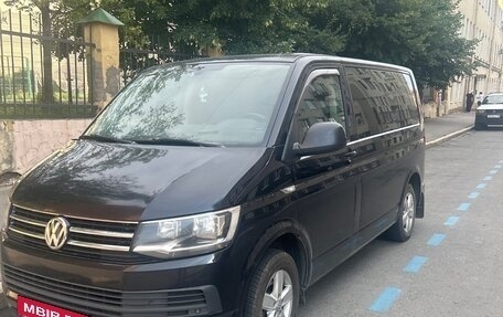 Volkswagen Caravelle T6 рестайлинг, 2015 год, 2 490 000 рублей, 6 фотография