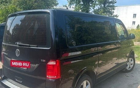 Volkswagen Caravelle T6 рестайлинг, 2015 год, 2 490 000 рублей, 11 фотография