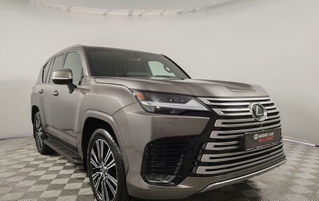 Lexus LX, 2023 год, 16 000 000 рублей, 3 фотография