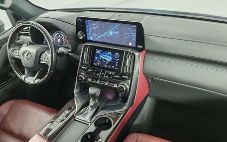 Lexus LX, 2023 год, 16 000 000 рублей, 11 фотография