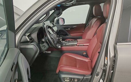 Lexus LX, 2023 год, 16 000 000 рублей, 16 фотография