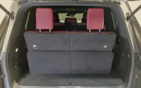 Lexus LX, 2023 год, 16 000 000 рублей, 22 фотография