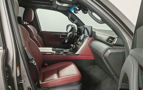 Lexus LX, 2023 год, 16 000 000 рублей, 20 фотография